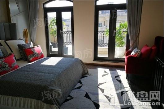 中金海棠湾别墅样板间