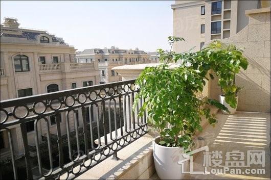 中金海棠湾别墅样板间