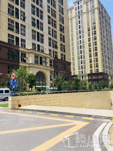 嘉隆国际广场实景图