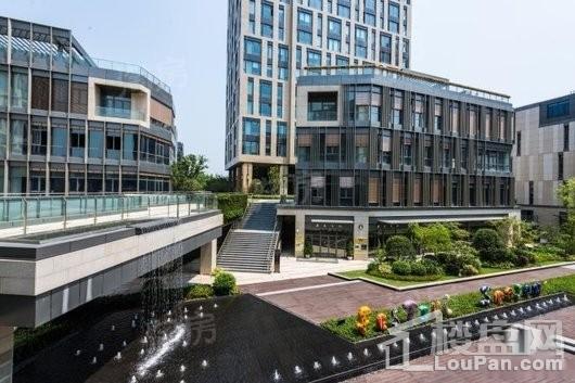 绿地中央广场效果图