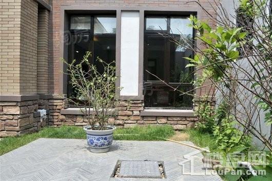 泰盈九如溪谷实景图