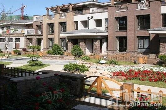 泰盈九如溪谷实景图