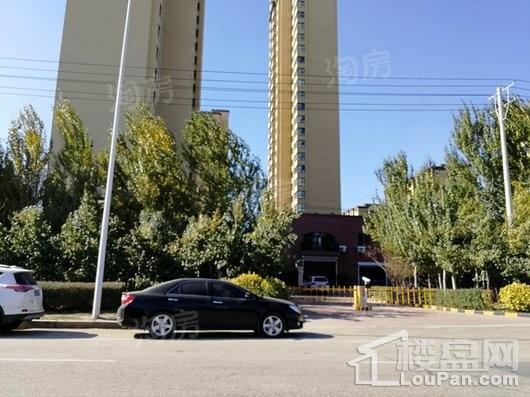 荣盛坤湖郦舍实景图