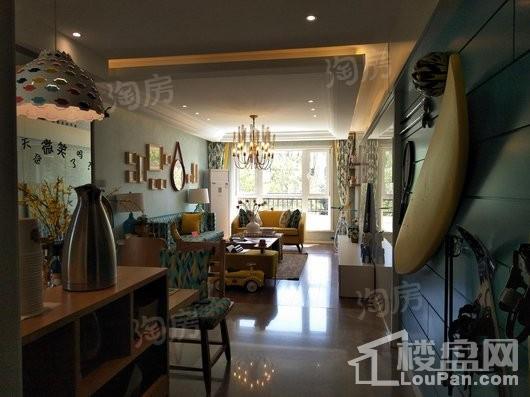 美的时代城样板间