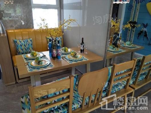 美的时代城样板间