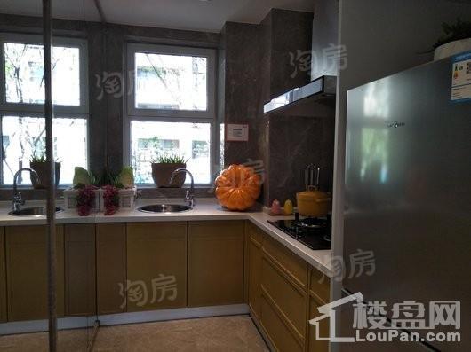 美的时代城样板间