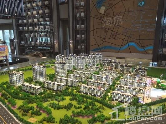 金辉优步湖畔实景图