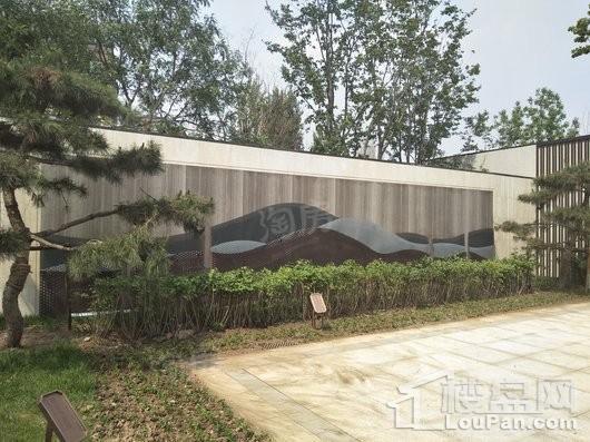 金辉优步湖畔实景图