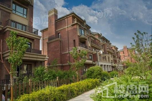 卓尔沈阳客厅实景图