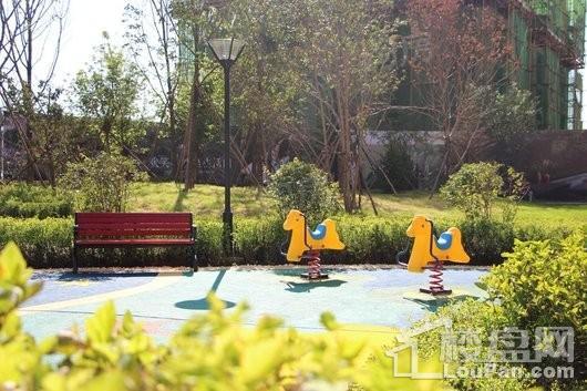 卓尔沈阳客厅实景图