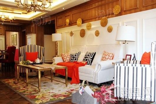 卓尔沈阳客厅样板间