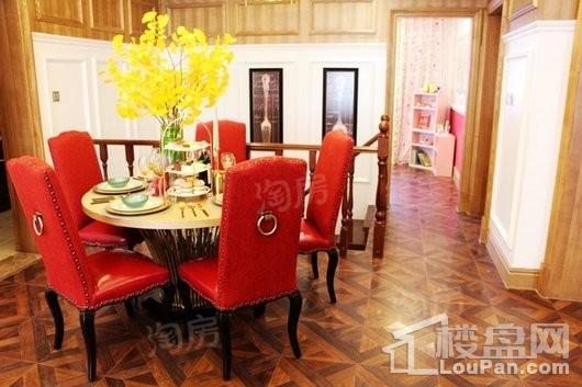 卓尔沈阳客厅样板间