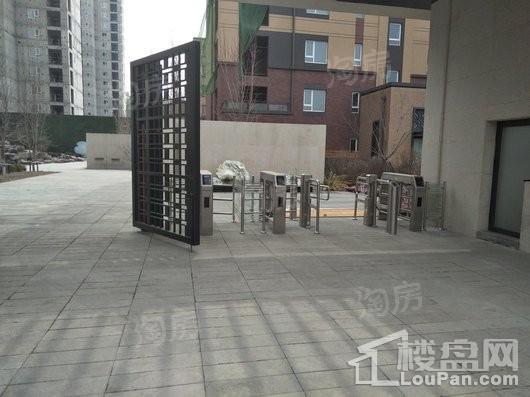 万科翡翠公园实景图