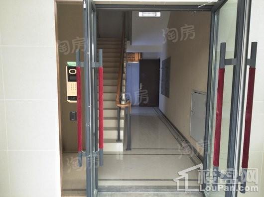 万科翡翠公园实景图