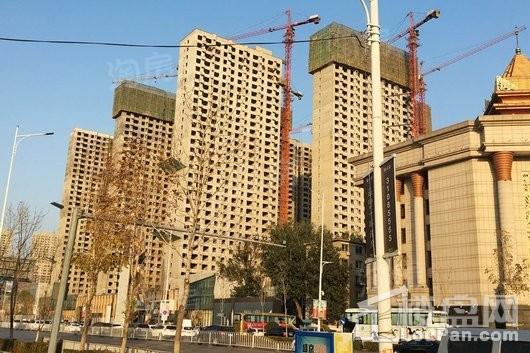 万科圣丰翡翠之光实景图