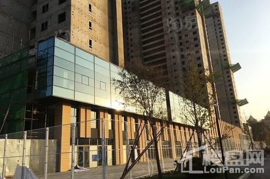 万科圣丰翡翠之光实景图