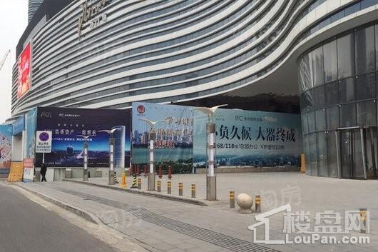 苏宁广场实景图