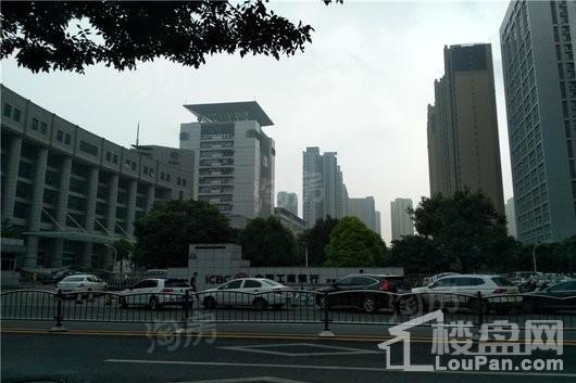 华尔中心配套图