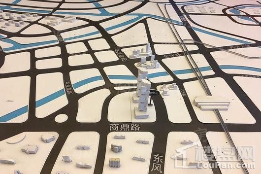 郑东绿地中心实景图