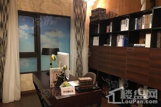 万科天伦紫台样板间
