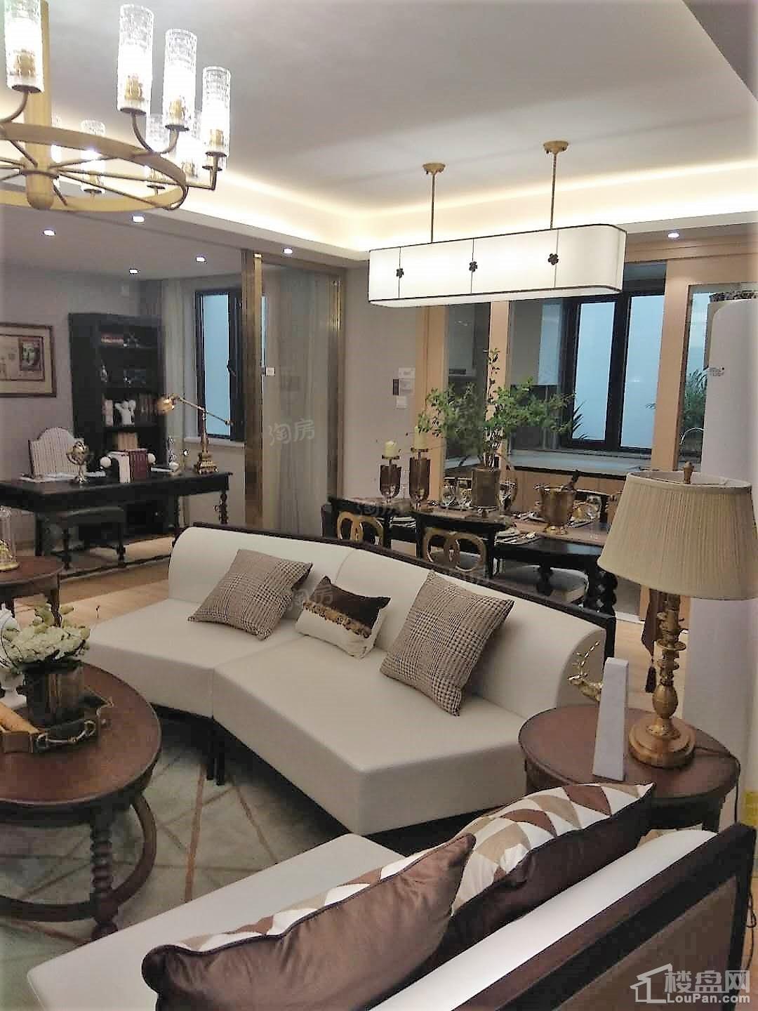 五矿万科哈洛小镇样板间