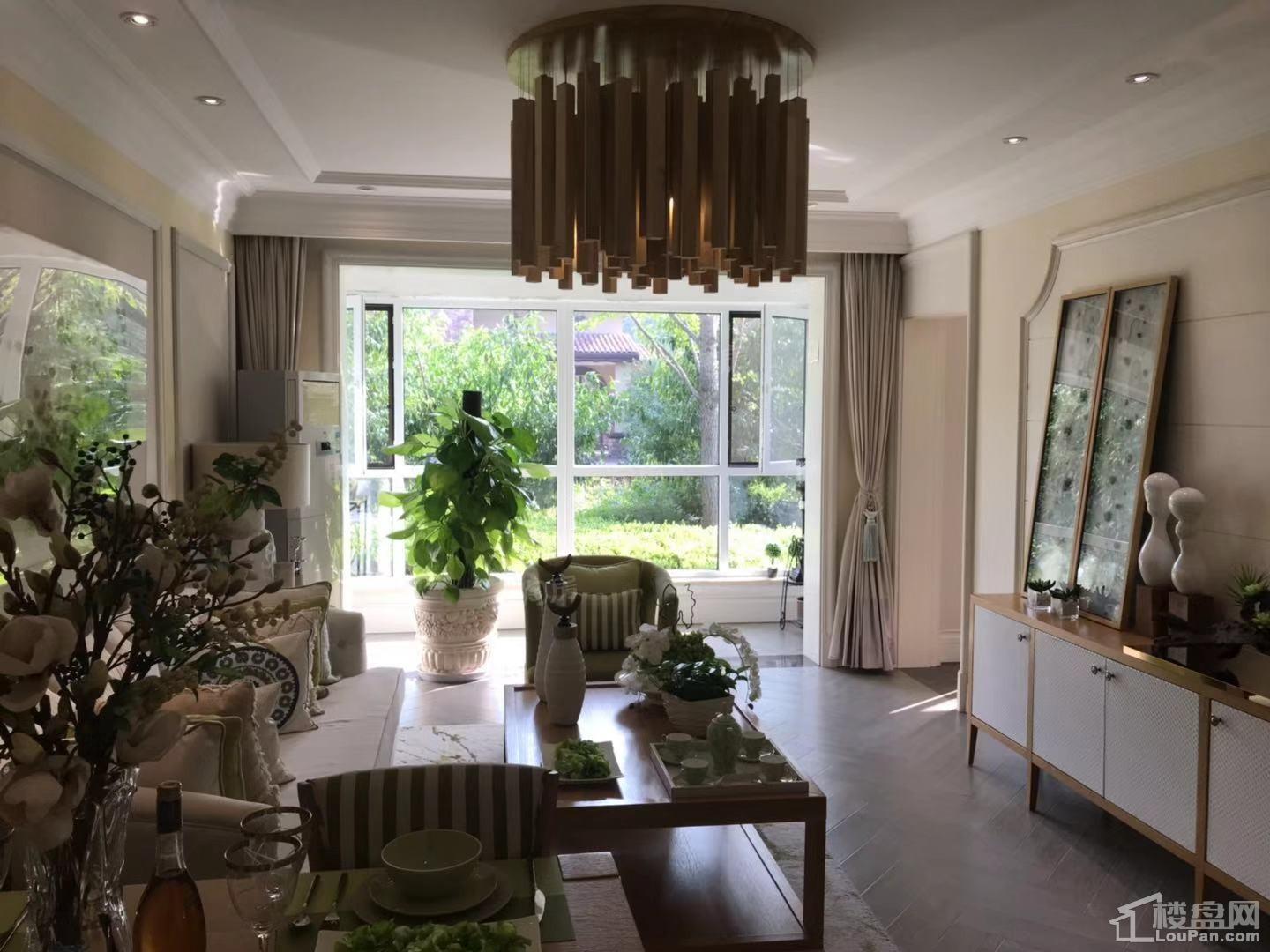 鸿坤·原乡溪谷样板间