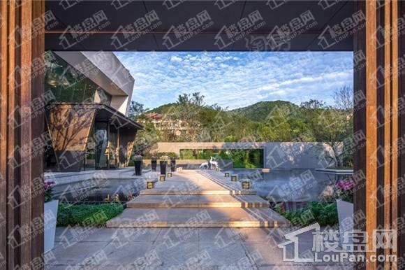 长房梅溪香山实景图