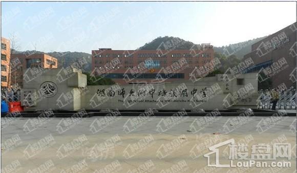 长房梅溪香山实景图