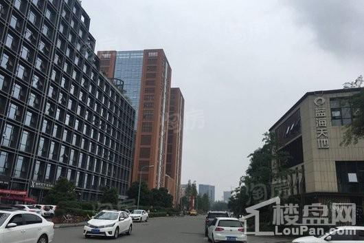 蓝海中心实景图