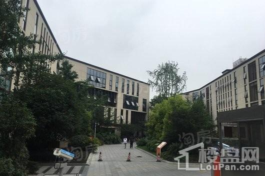 蓝海中心实景图