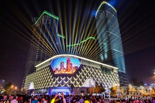 成都银泰中心华悦府实景图