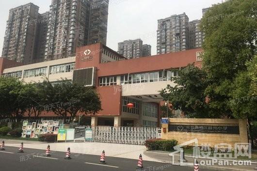 中国铁建西派澜岸配套图