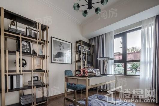 奥体金茂悦样板间