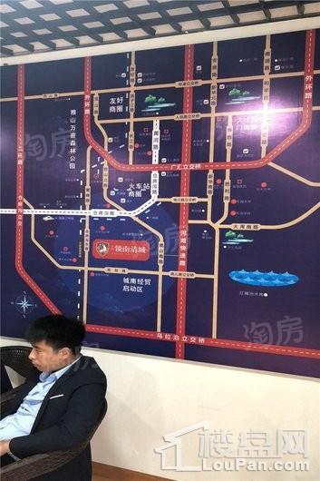 天山领南清城实景图