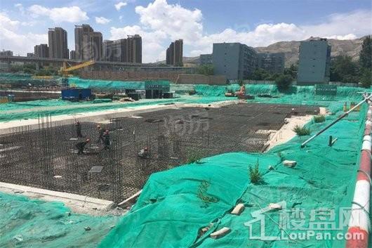 天山领南清城实景图