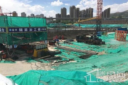 天山领南清城实景图