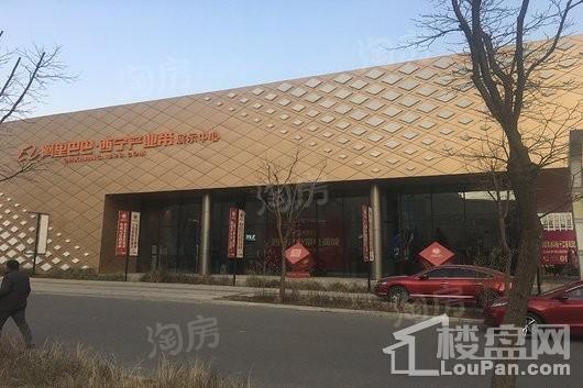 王府井·大象城缤纷街实景图