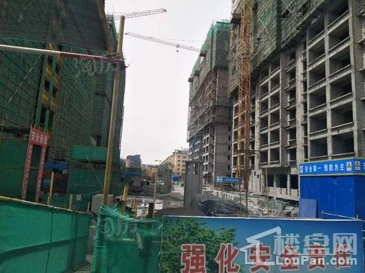 信达绿城小区实景图