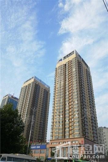 新世纪大厦实景图