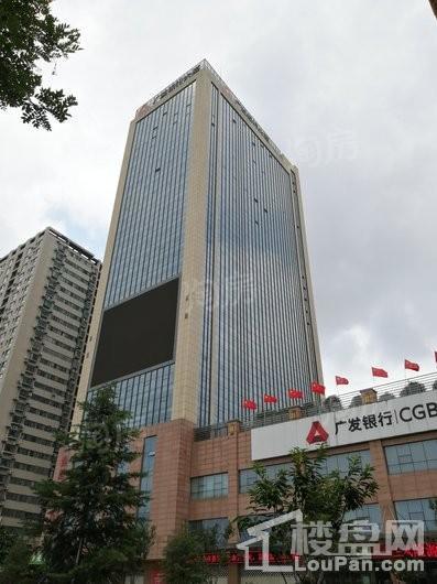 新世纪大厦实景图