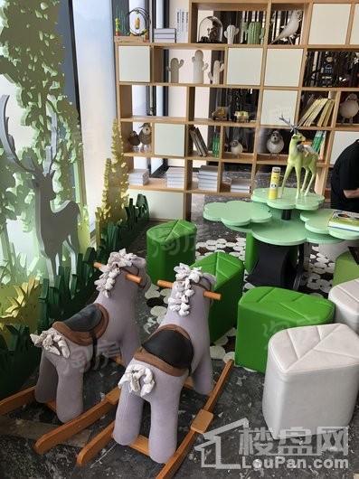 中南银城·樾府实景图