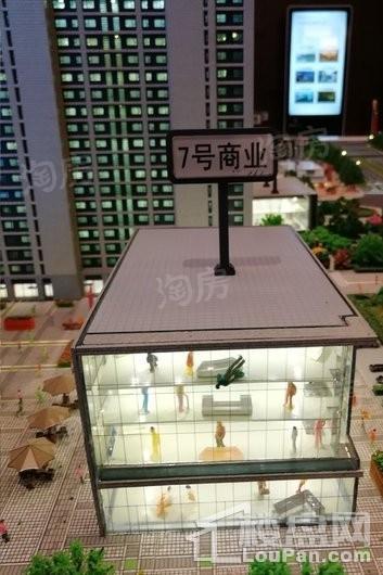 融创中心实景图