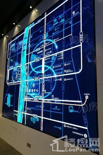 融创中心实景图