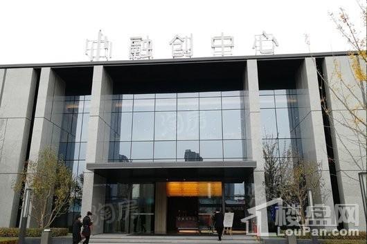 融创中心实景图