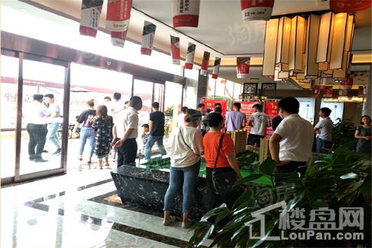 中格·云景里实景图