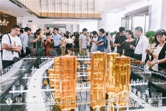 蓝光睿创新筑实景图