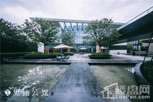 蓝光睿创新筑实景图