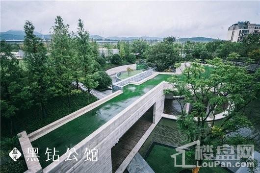 蓝光睿创新筑实景图