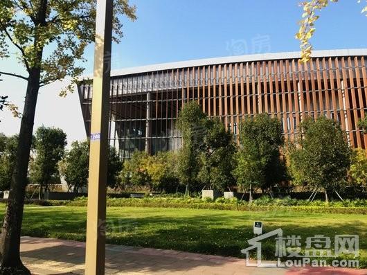 万科新城时代之光实景图