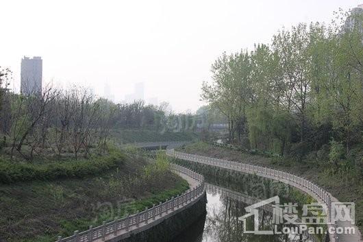 高铁都市花园配套图